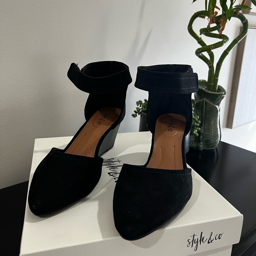 Style & Co. Black Heels with Ankle Strap and Textured Fabric